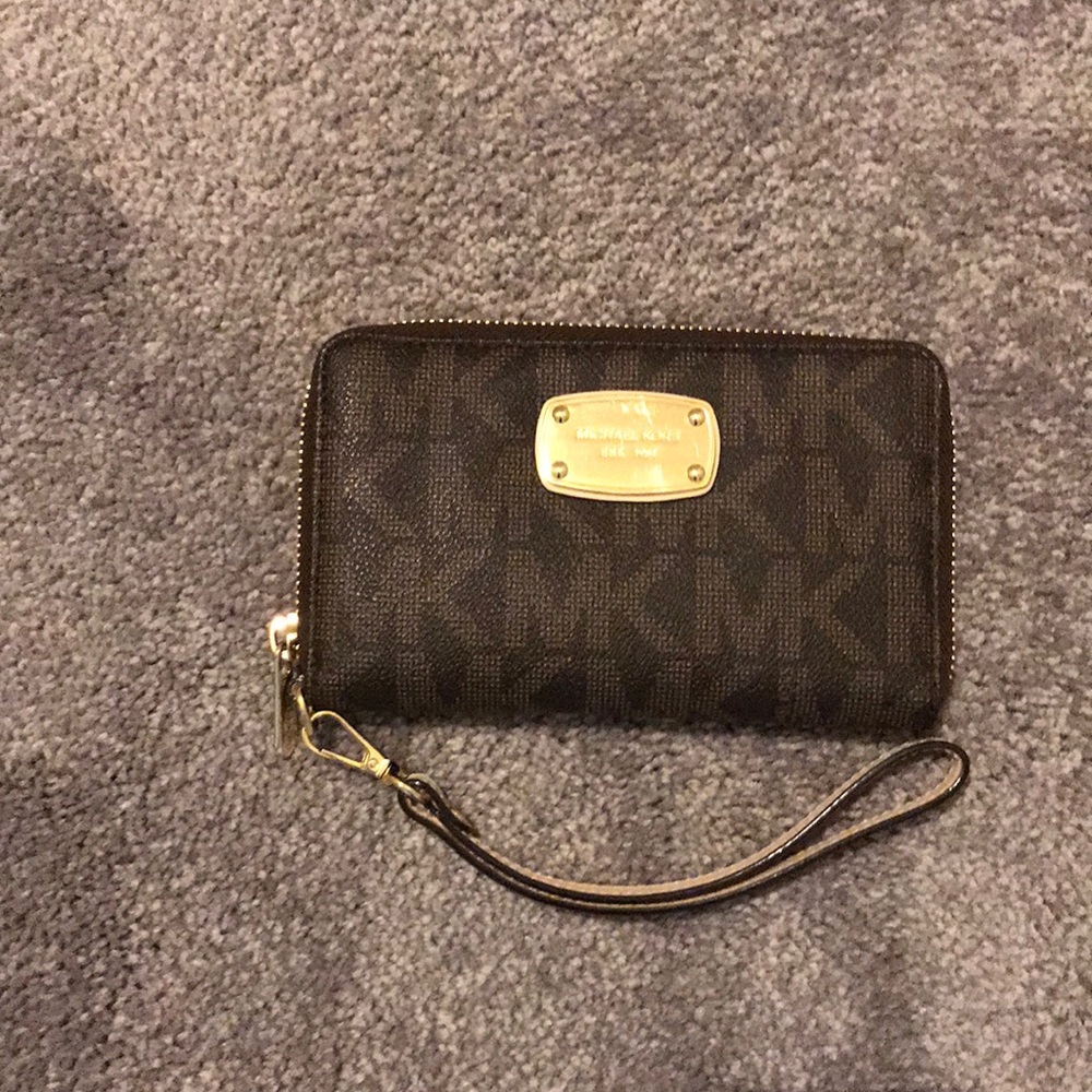 Michael Kors Wristlet